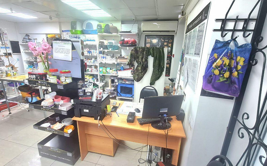 Помещение свободного назначения на 1линии фото