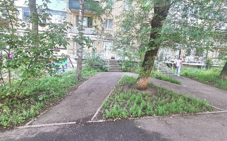 Помещение свободного назначения на 1линии фото