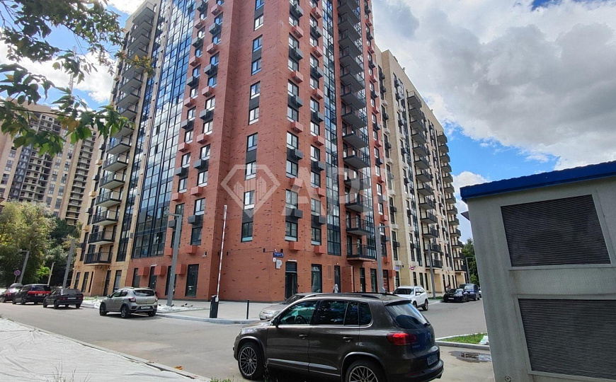 Продам коммерческое помещение 80 м. в новом доме фото