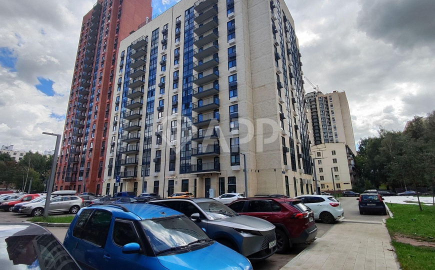 Продам коммерческое помещение 80 м. в новом доме фото