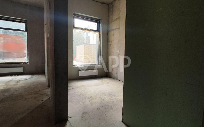 Продам коммерческое помещение 80 м. в новом доме фото