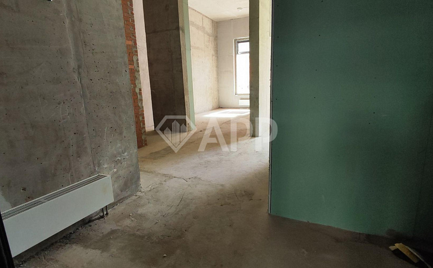Продам коммерческое помещение 80 м. в новом доме фото