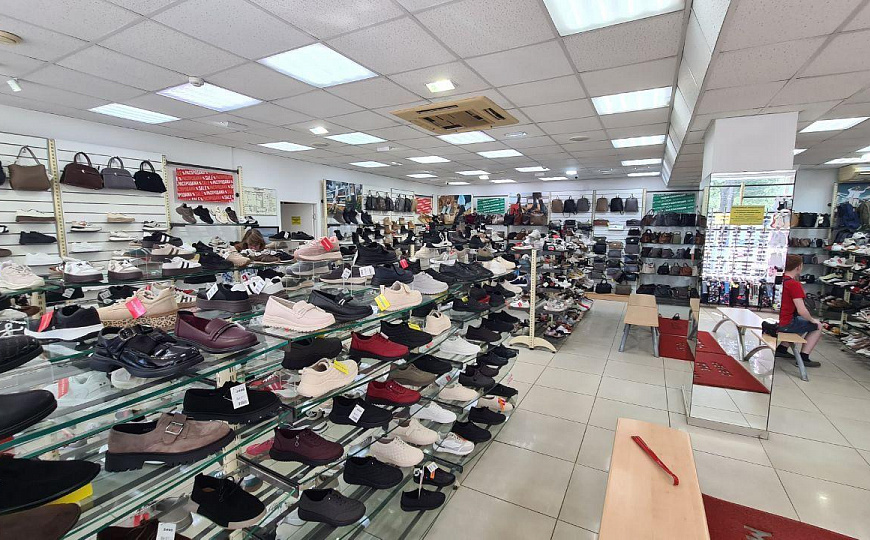 Помещение свободного назначения на 1 линии фото