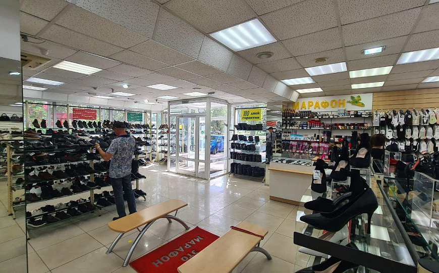 Помещение свободного назначения на 1 линии фото