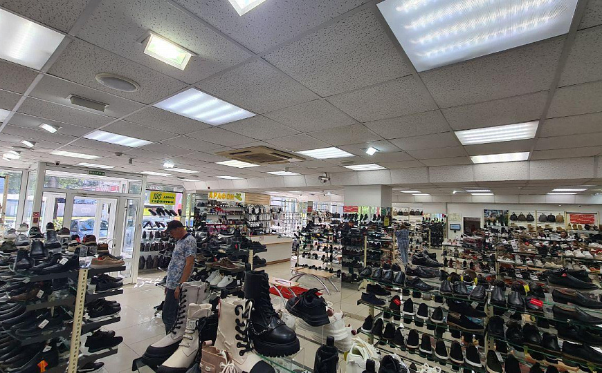 Помещение свободного назначения на 1 линии фото