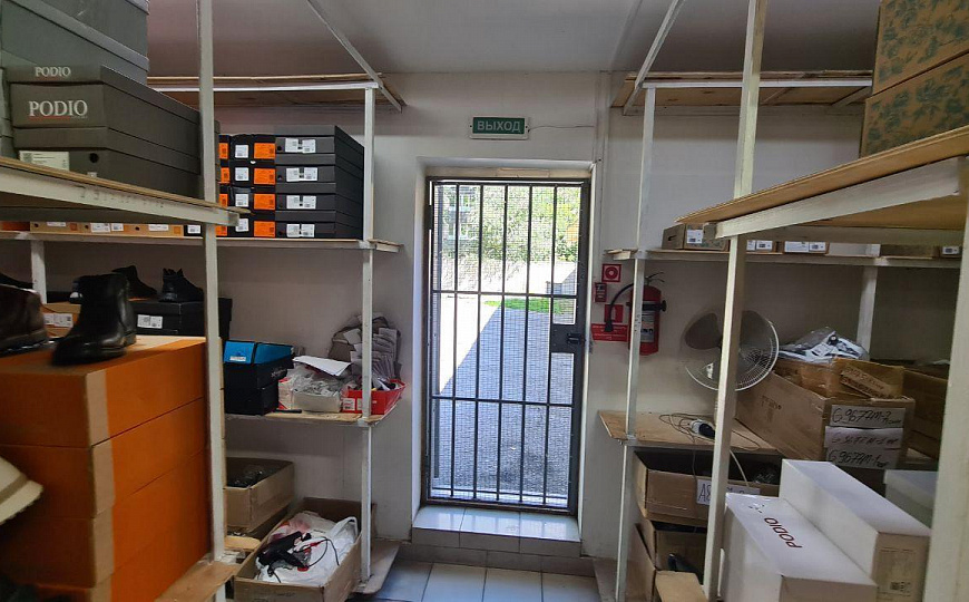 Помещение свободного назначения на 1 линии фото