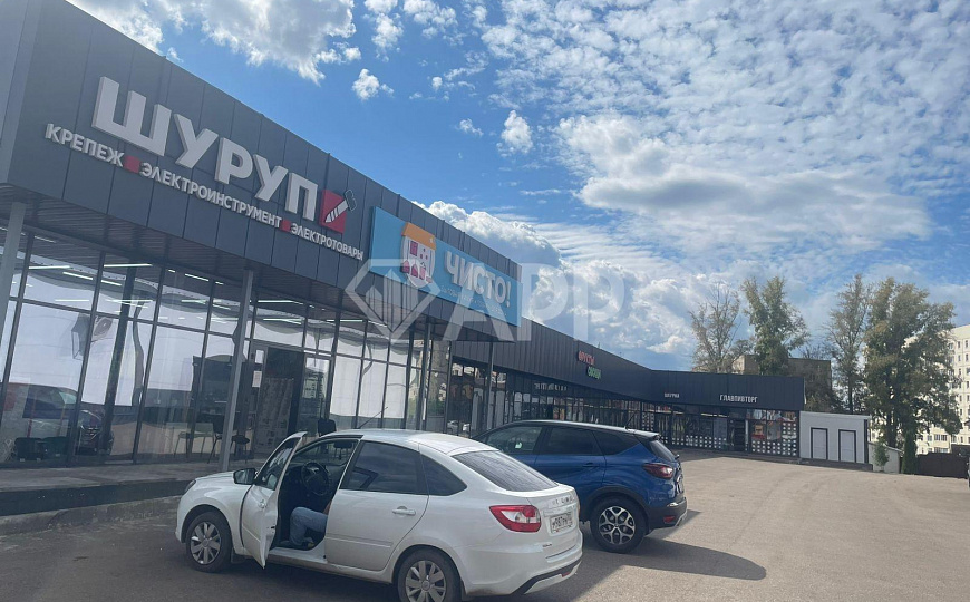 Помещение под общепит с летней террасой фото