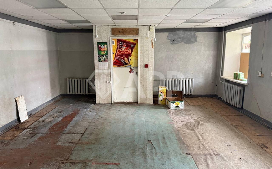 Торговое Помещение на красной линии фото