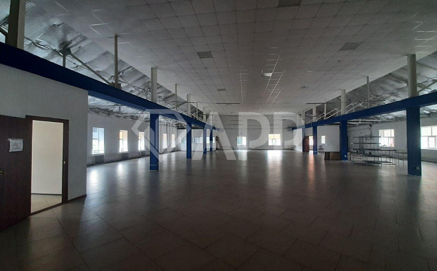 Помещение в едином зале на К Маркса 151 фото