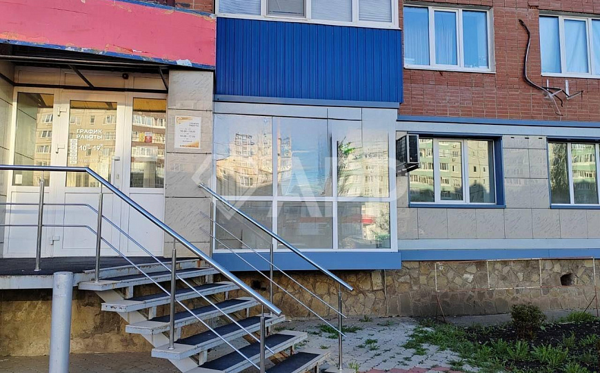 Сдается помещение на красной линии фото