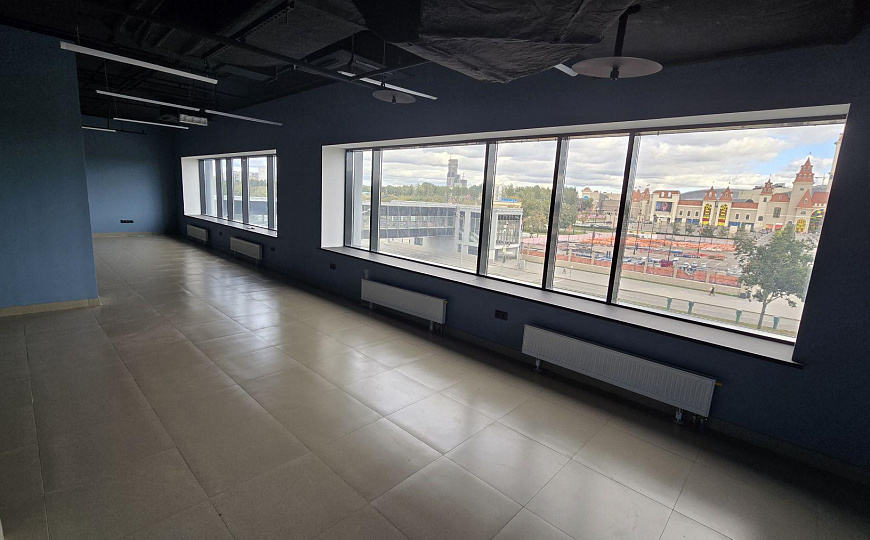 Сдам офисное помещение, 233 м² фото