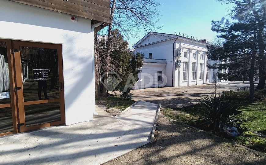 Продаю отдельно стоящее здание, 538,6 м² фото