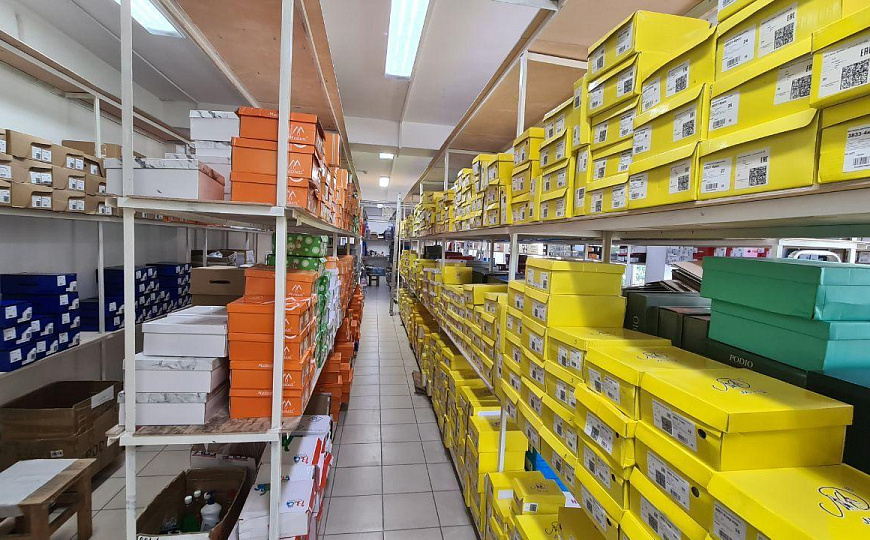 Помещение свободного назначения на 1 линии. фото