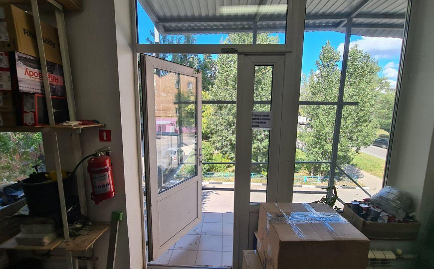 Помещение свободного назначения на 1 линии. фото