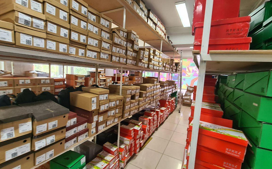 Помещение свободного назначения на 1 линии. фото