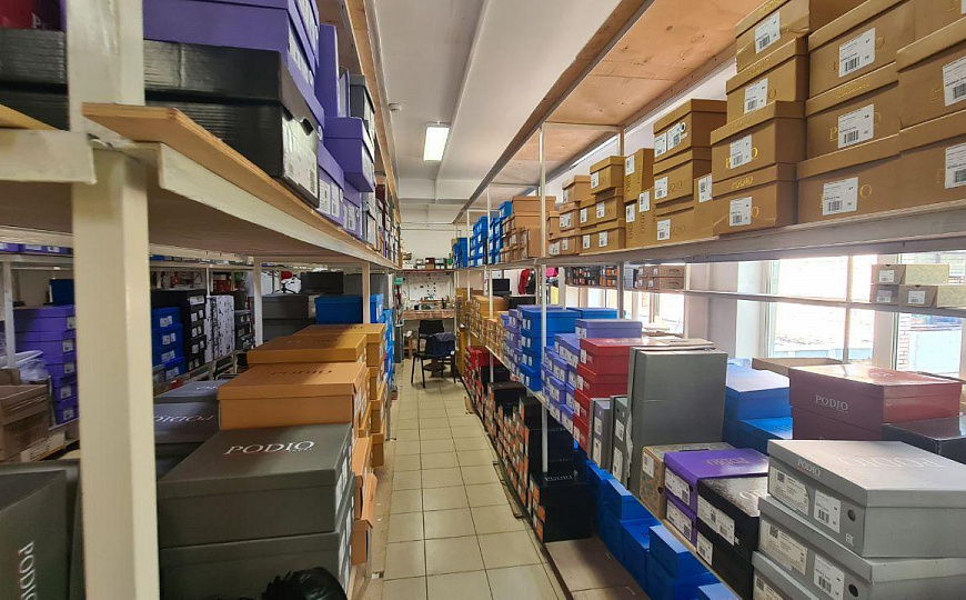 Помещение свободного назначения на 1 линии. фото