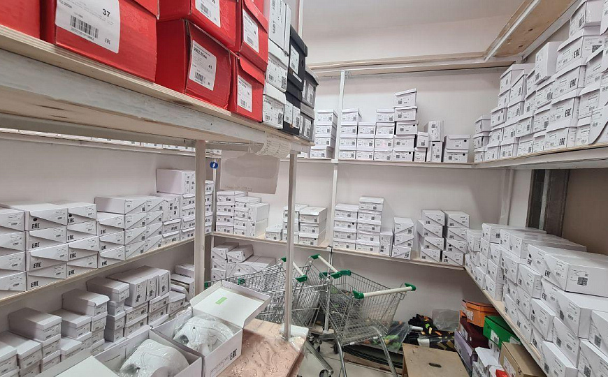 Помещение свободного назначения на 1 линии. фото