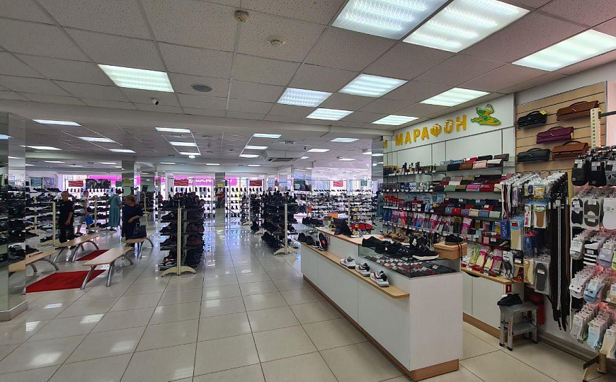 Помещение свободного назначения на 1 линии. фото