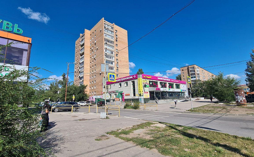 Помещение свободного назначения на 1 линии. фото