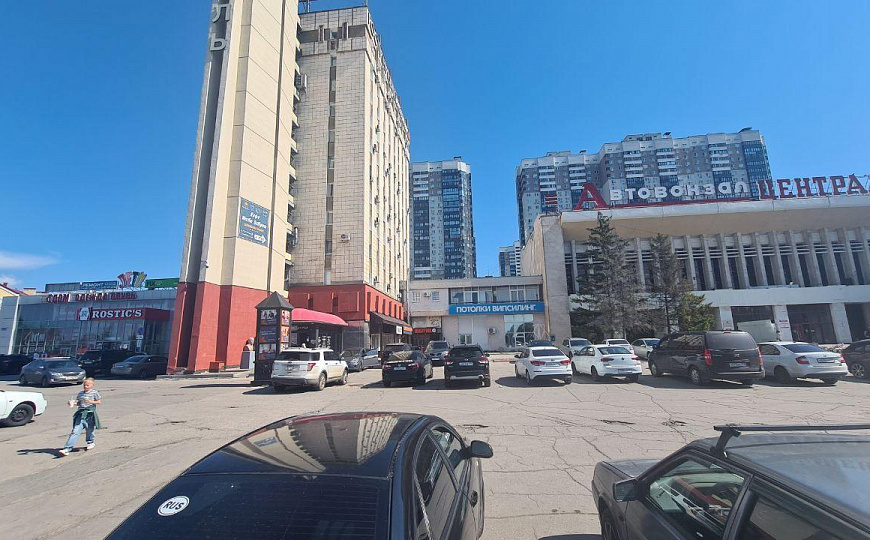 Помещение свободного назначения в географическом центре. фото