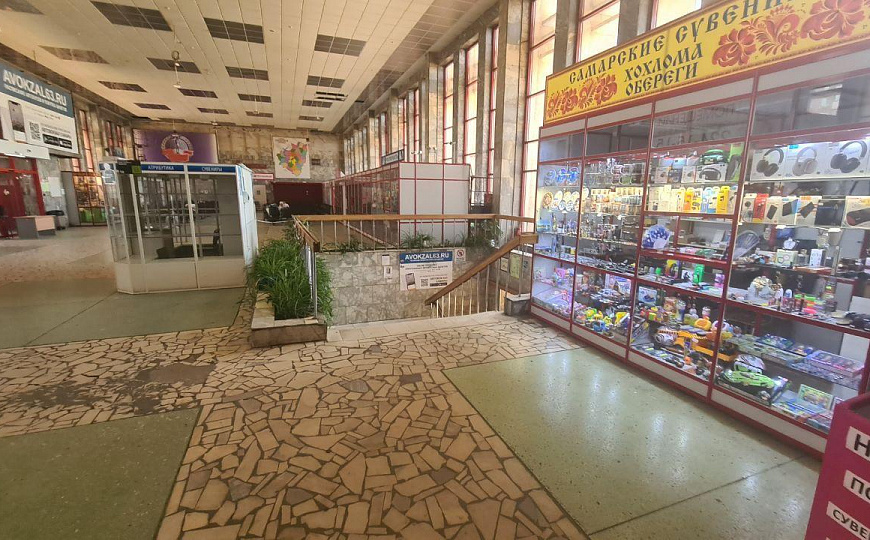 Помещение свободного назначения в географическом центре. фото