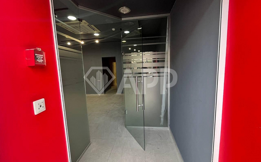 Центр/пешеходная/ офис/ салон/ аптека /трафик/мед центр фото