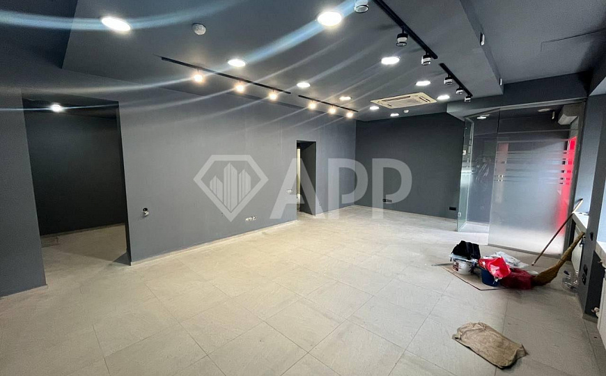 Центр/пешеходная/ офис/ салон/ аптека /трафик/мед центр фото