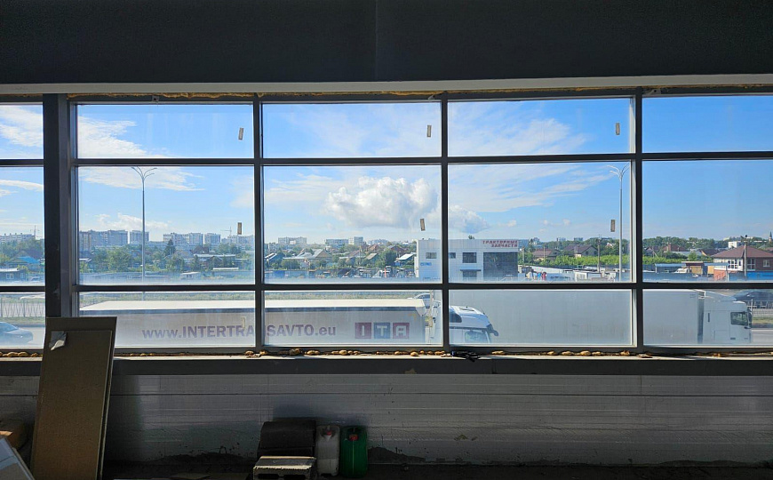 Помещения от 300 м² до 716 м²  фото