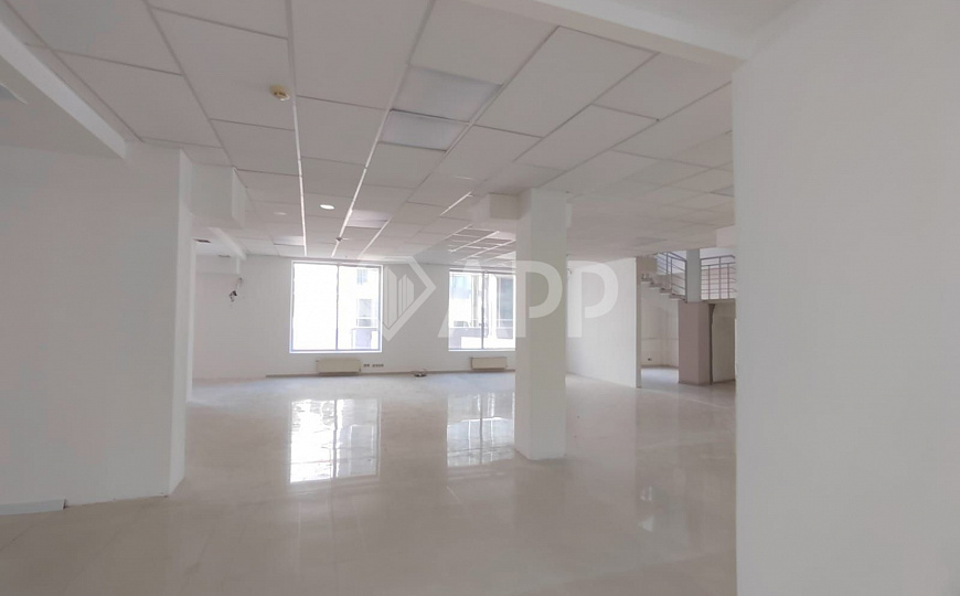 Сдаю торговое помещение, 150 м² фото