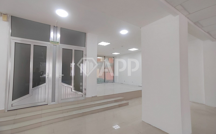 Сдаю торговое помещение, 150 м² фото