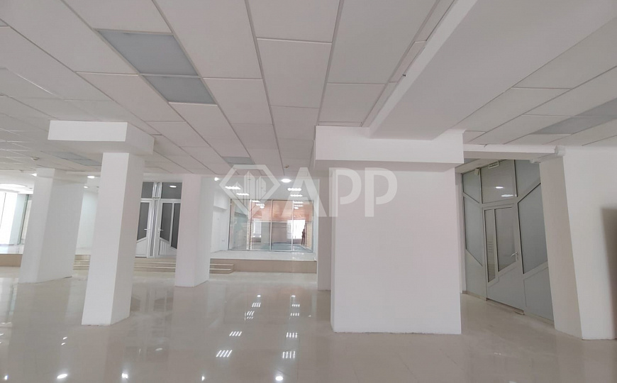 Сдаю торговое помещение, 150 м² фото