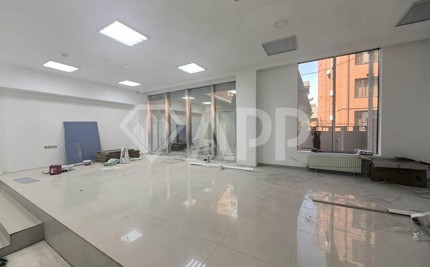 Сдаю торговое помещение, 150 м² фото