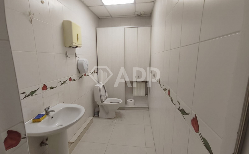 Сдаю торговое помещение, 150 м² фото