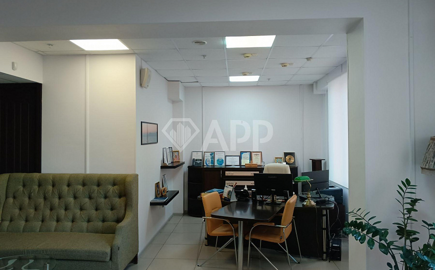 Сдаю помещение свободного назначения, 240 м² фото