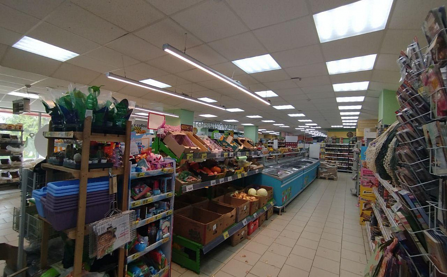 Сдаётся 1 этаж в ТЦ на 1 линии, 638 кв.м фото