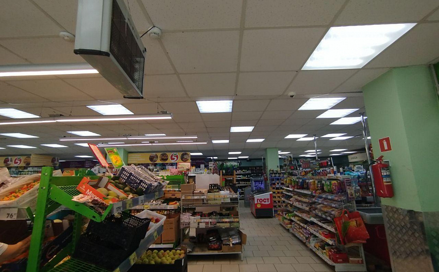 Сдаётся 1 этаж в ТЦ на 1 линии, 638 кв.м фото