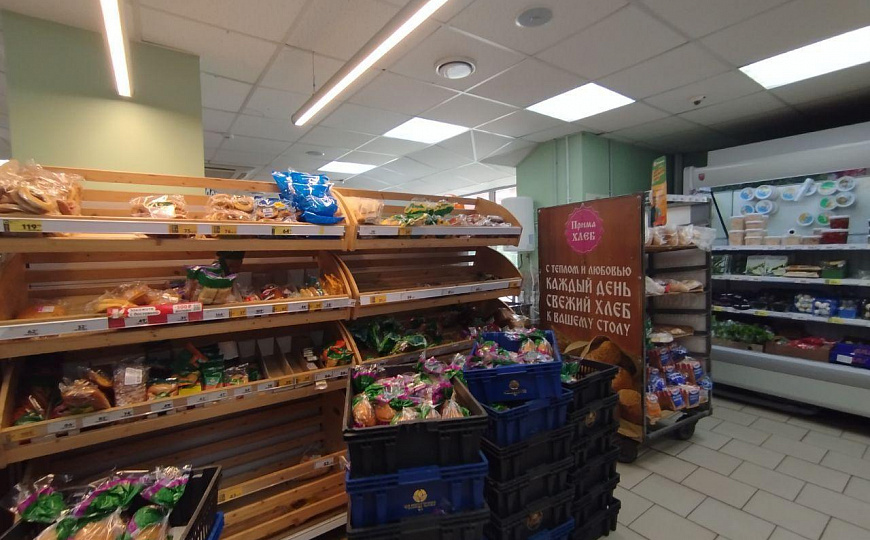 Сдаётся 1 этаж в ТЦ на 1 линии, 638 кв.м фото