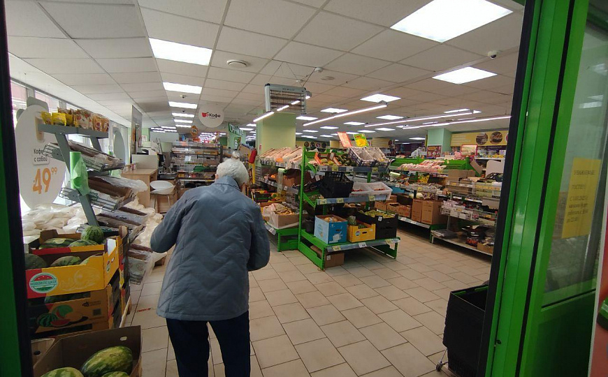 Сдаётся 1 этаж в ТЦ на 1 линии, 638 кв.м фото