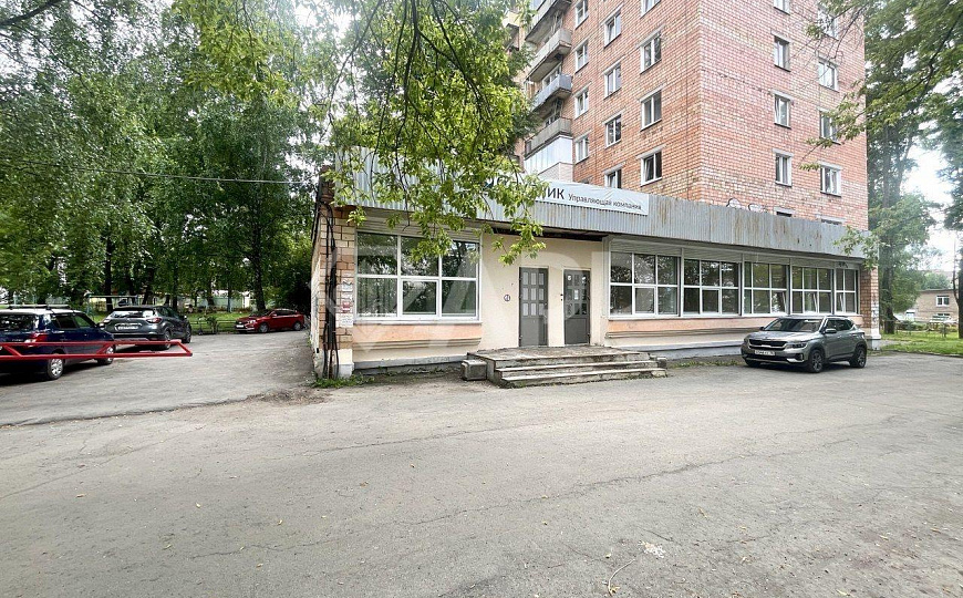 Аренда отдельно стоящего здания, 112.6 м², с парковкой фото