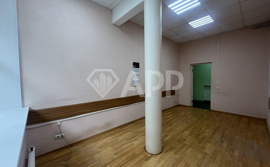 Аренда отдельно стоящего здания, 112.6 м², с парковкой фото