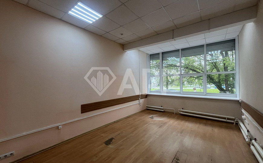 Аренда отдельно стоящего здания, 112.6 м², с парковкой фото