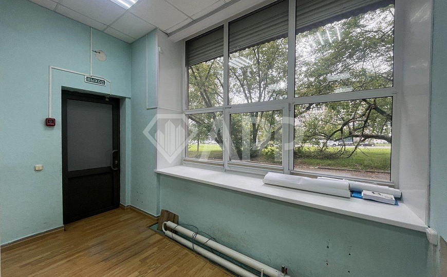 Аренда отдельно стоящего здания, 112.6 м², с парковкой фото