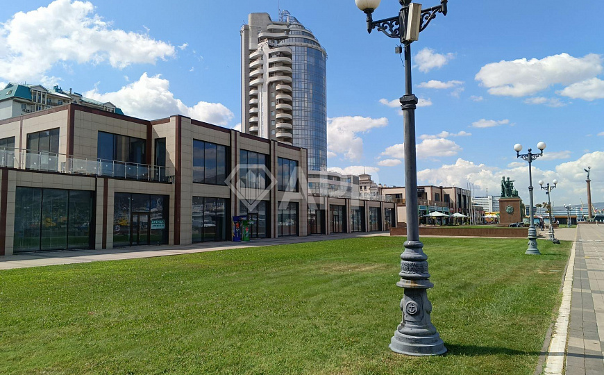 Сдаю помещение свободного назначения, 333 м² фото