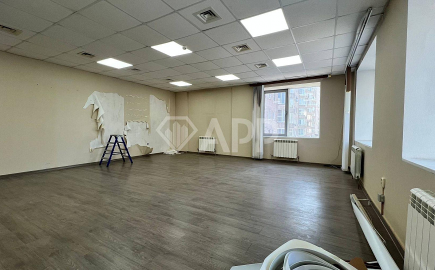 Офис.Кабинетная.1 линия.Много окон.Медики.Услуги фото