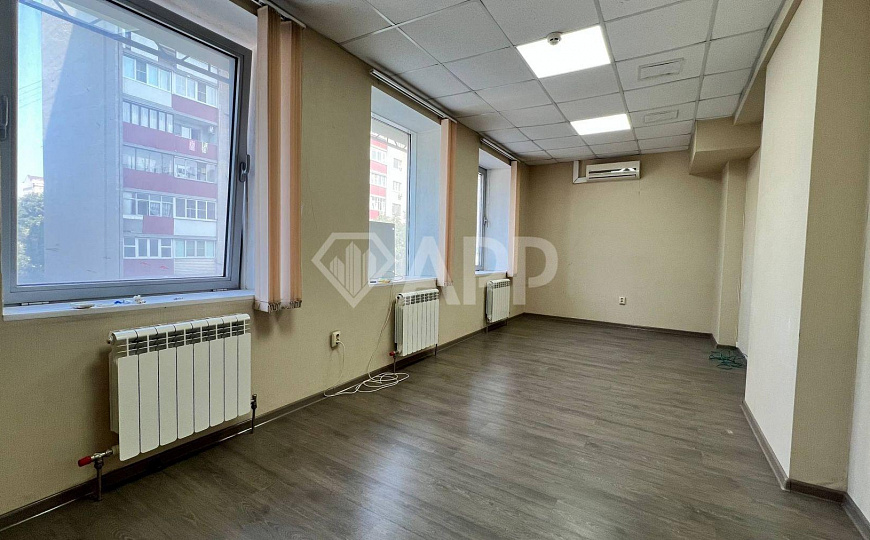 Офис.Кабинетная.1 линия.Много окон.Медики.Услуги фото