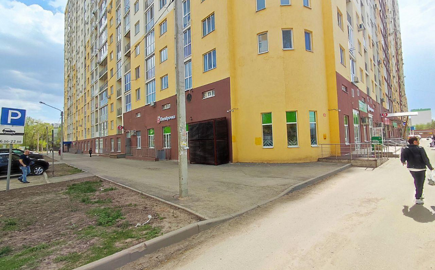 Новое помещение на трафике, 340,6 кв. м.. фото