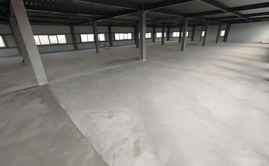 Аренда,  в новом ТЦ на Фоменко торговые и офисные помещения. фото