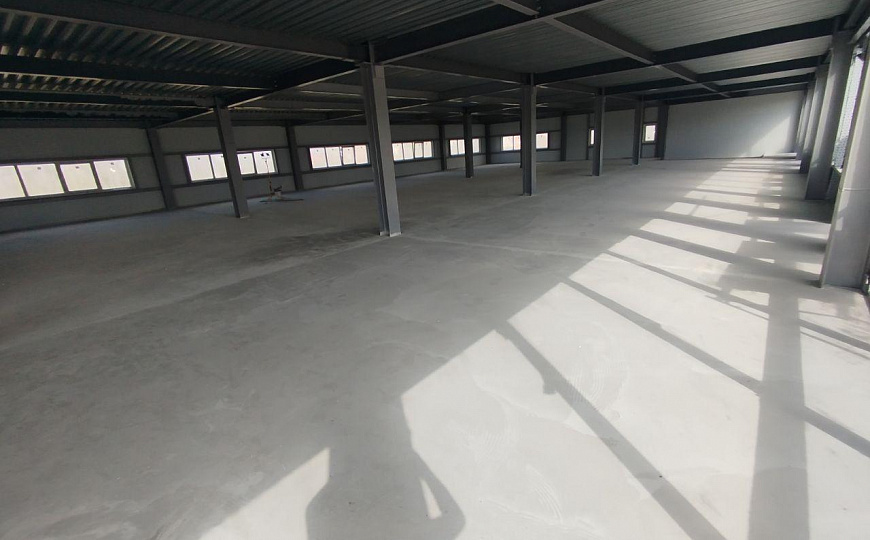 Аренда,  в новом ТЦ на Фоменко торговые и офисные помещения. фото