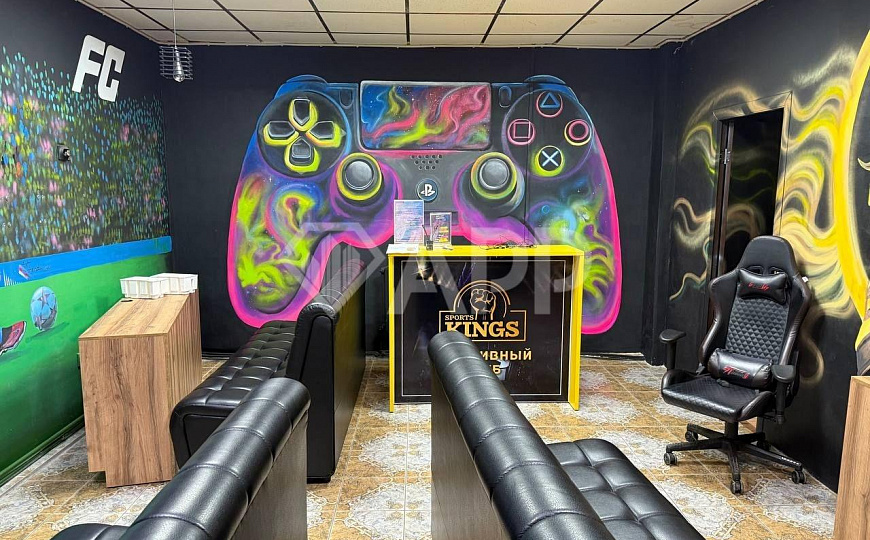 Помещение свободного назначения на красной линии фото