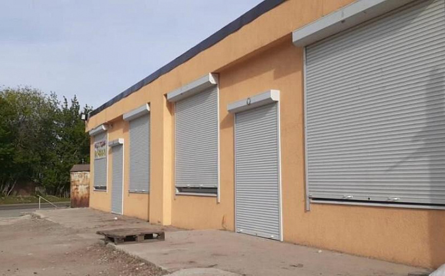 Тёплое помещение на первой линии. фото